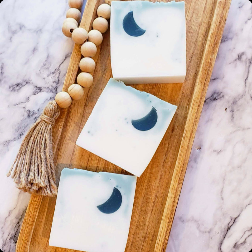 🌘𝐶𝑜𝑙𝑑 𝑀𝑜𝑜𝑛🌒